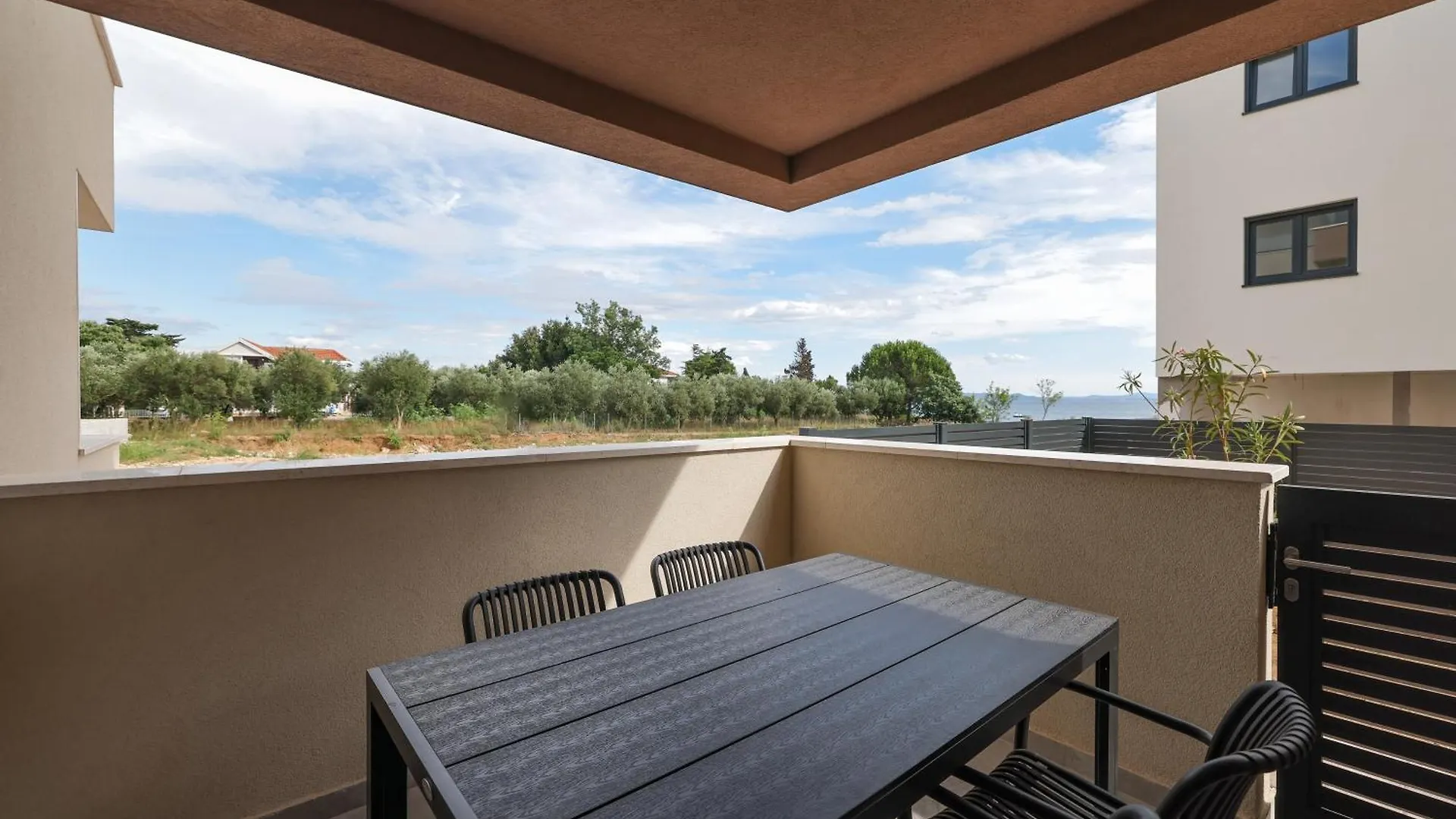 Deluxe Apartments Privlaka On The Sand Croatia